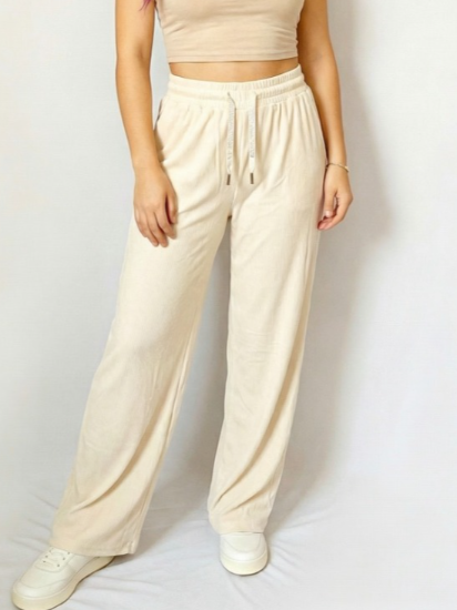 Pantalones de tela suave y cómoda