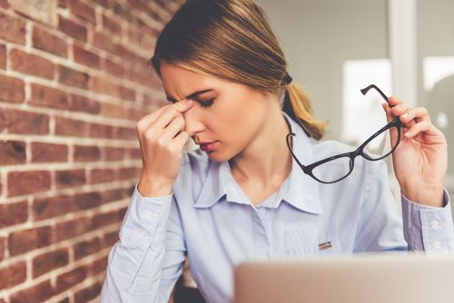 Dores de cabeça em crises de sinusite: como avaliar? Dores de cabeça em crises de sinusite: como avaliar?