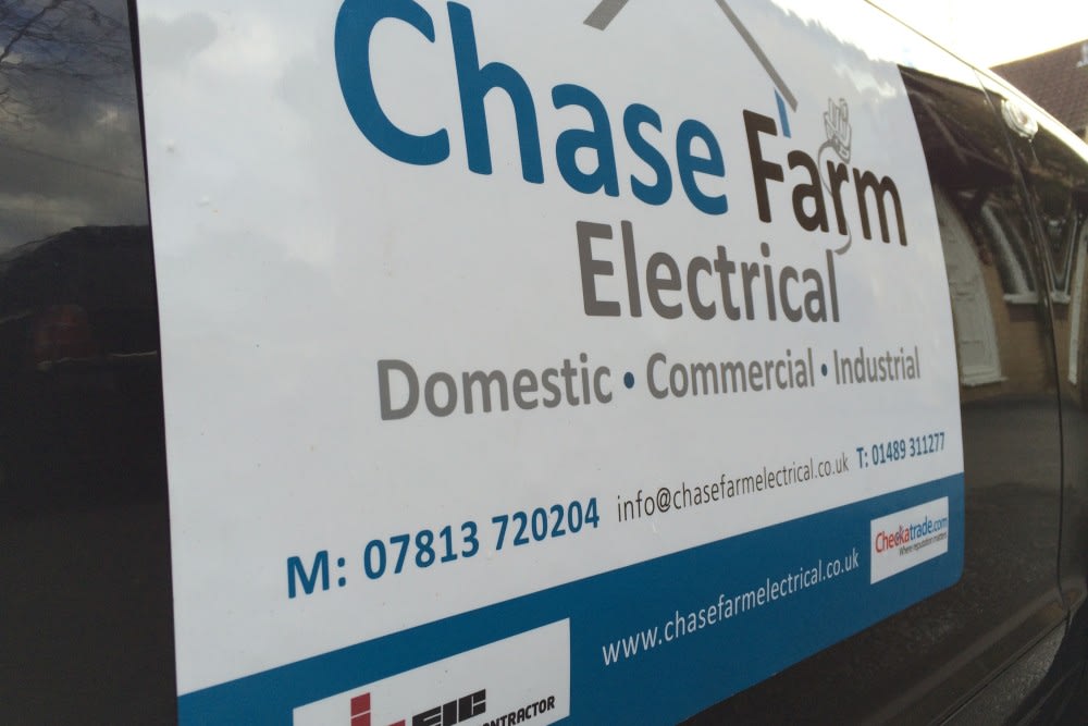 Top 5 Reasons to Hire Local Electricians in Southampton