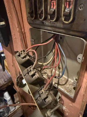 A closer view of the older fuse equipment, before the rewire.