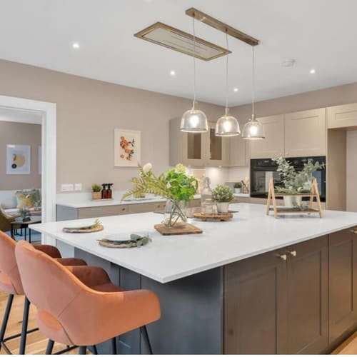 Beautifully staged large kitchen‑diner designed to maximise space, light and buyer appeal for a Kent property. This modern, welcoming layout helps prospective buyers imagine family living and entertaining, making it easier to sell homes quickly across Kent and South East London