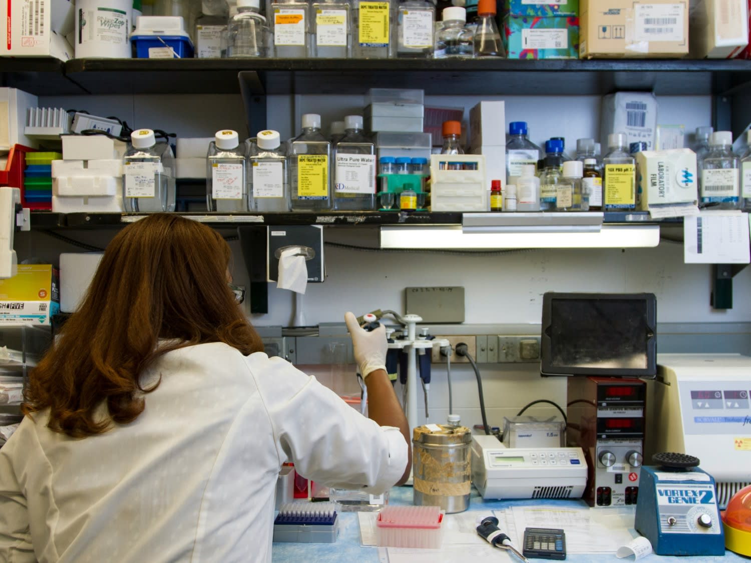 Diagnostics services company successfully completes share sale