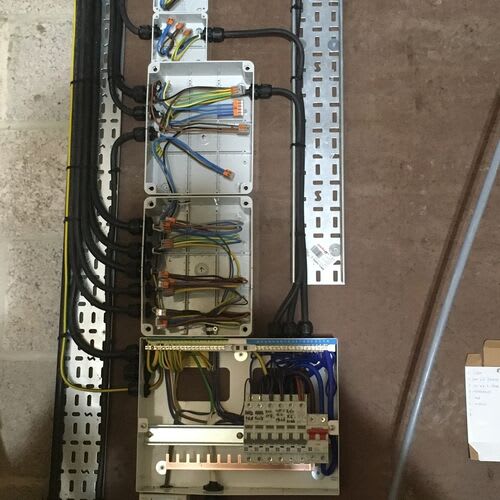 LED lighting solutions for equestrian training arenas and stables.\r\n