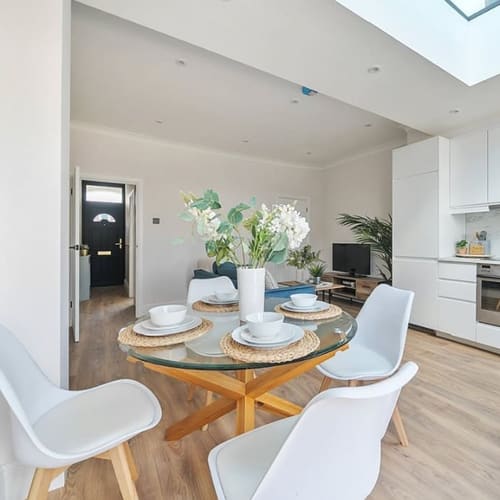 Staged kitchen and dining room of a 3 bedroom in Orpington 