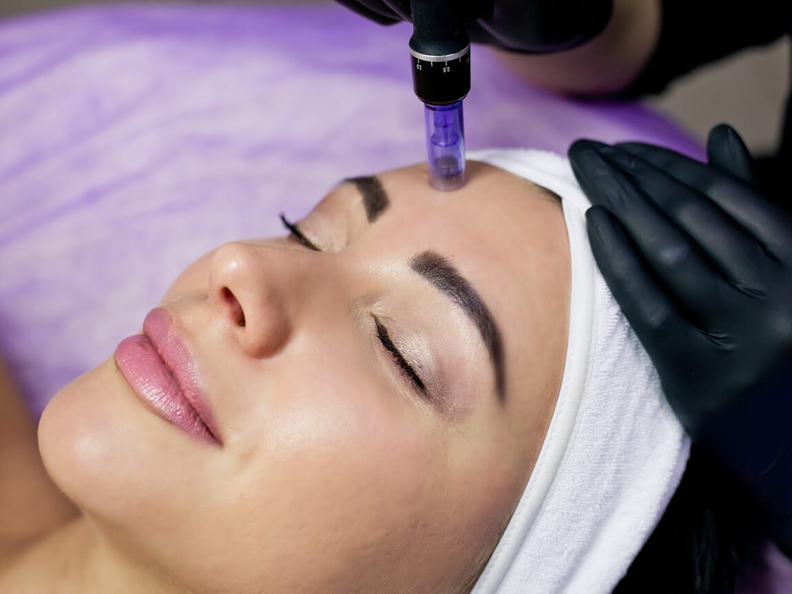 Microneedling/ Dermaplaning Combined Course