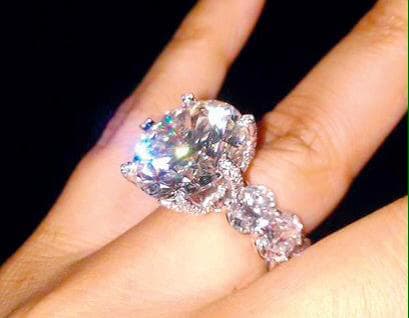 Special & Affordable Engagement Gifts