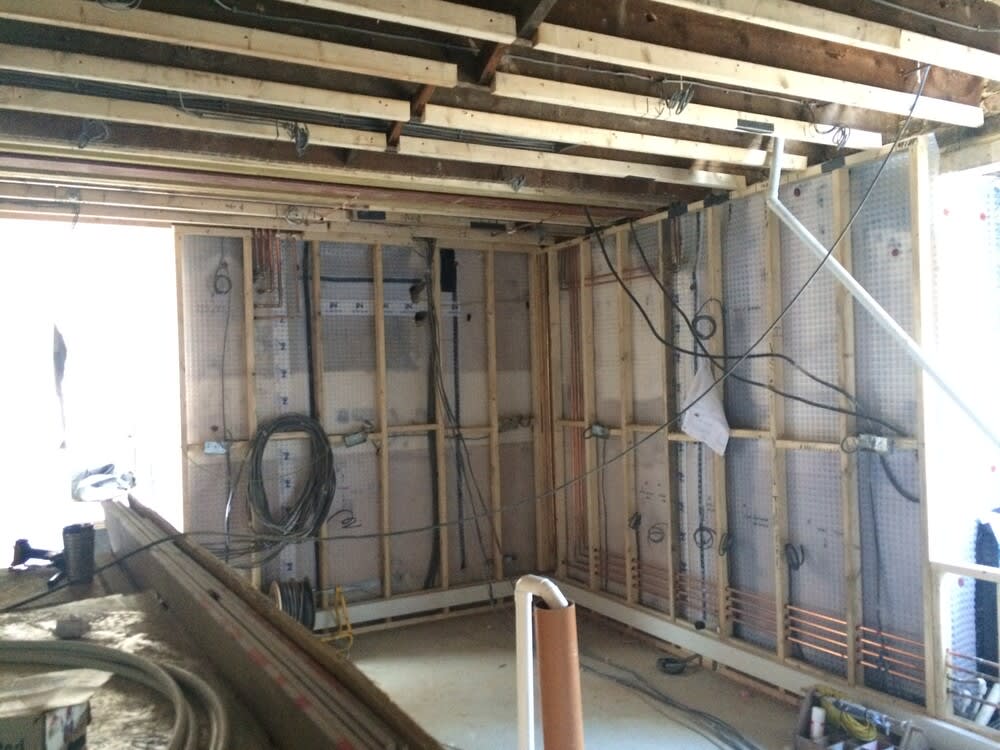Electrician carrying out a rewire in Southampton, Winchester and Portsmouth