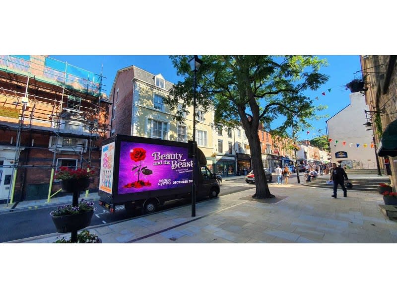 Billboard Advertising, Mobile Billboard Advertising, Mobile Advertising Vans, Digital Displays, Digital Advertising Screens, Large Outdoor Screens, timed ads, Advertising Campaigns, Ad Campaign, OOH Advertising, best advertising, Creative Agency,