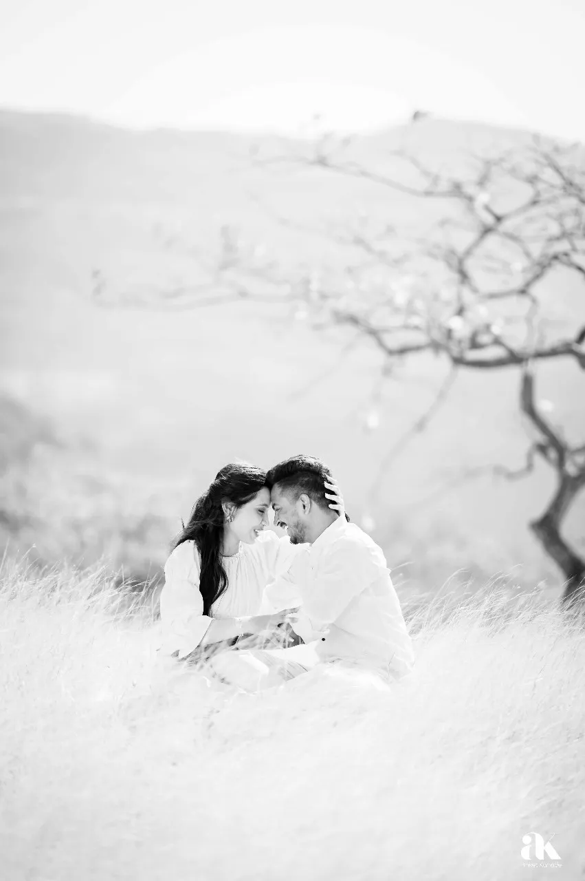 Wedding Photography Pune, Maharashtra | Black and White