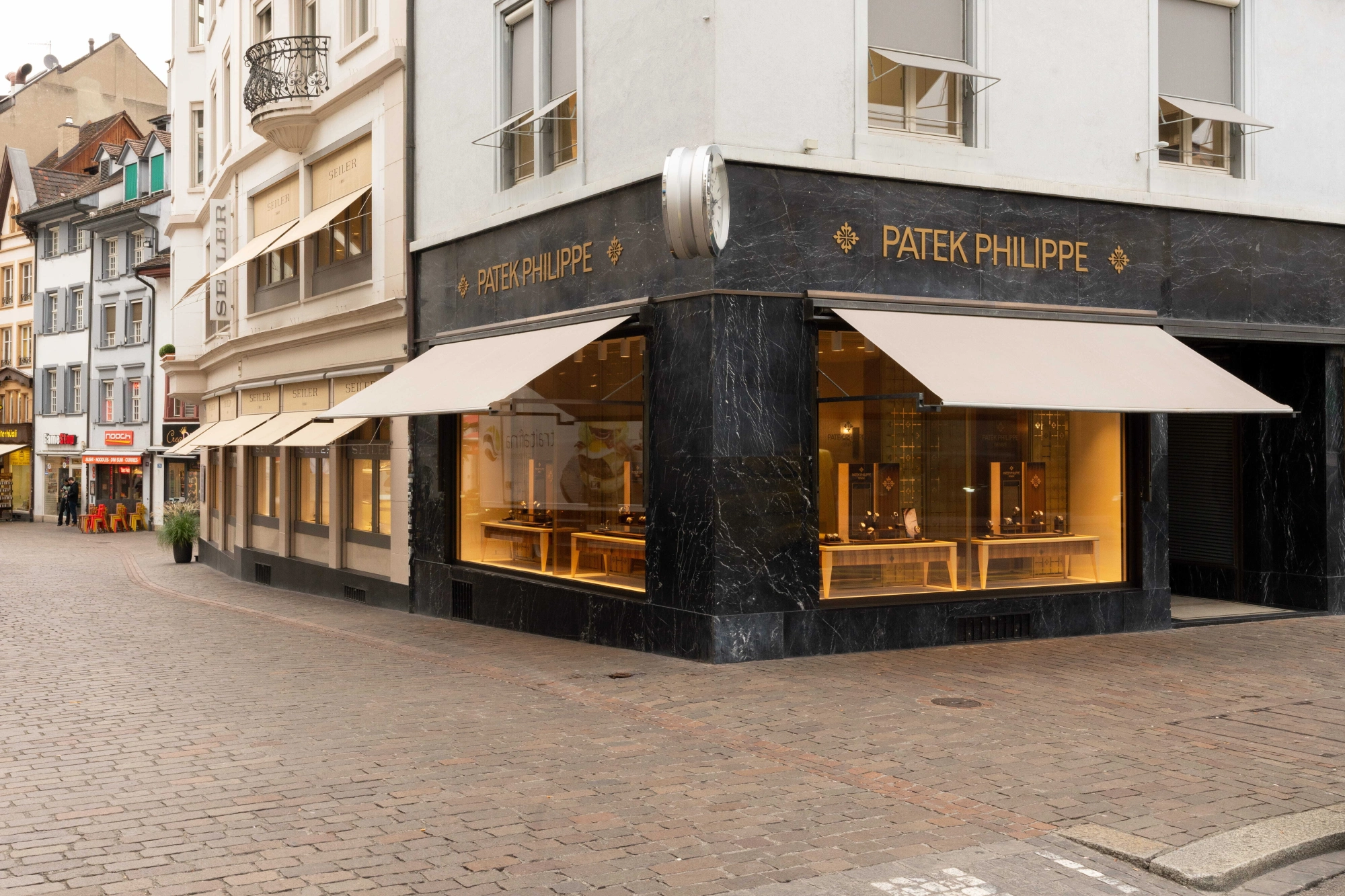 Verkleintert Patek Lounge
