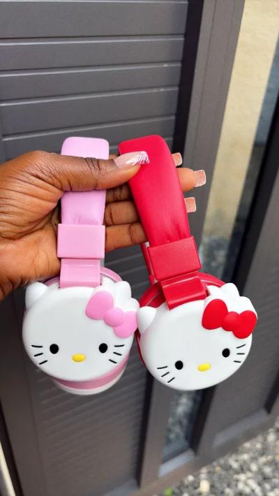 Casque hello Kitty ( enfants et adultes)