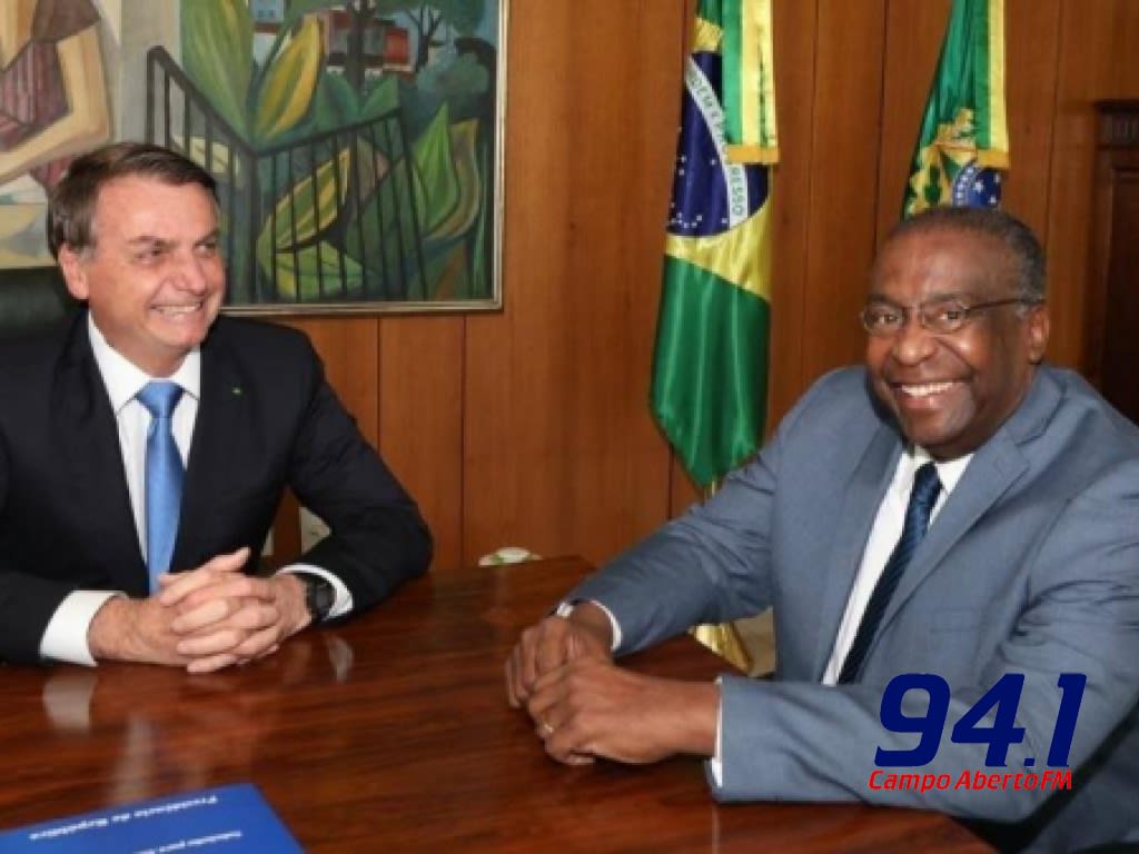 Bolsonaro anuncia professor Carlos Alberto Decotelli como novo ministro da EducaÃ§Ã£o