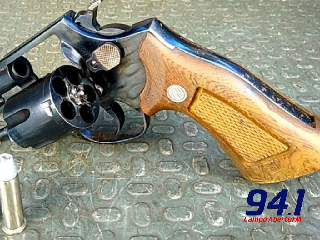 N. Laranjeiras: ApÃ³s confusÃ£o em lanchonete PM apreende revÃ³lver municiado com 6 muniÃ§Ãµes