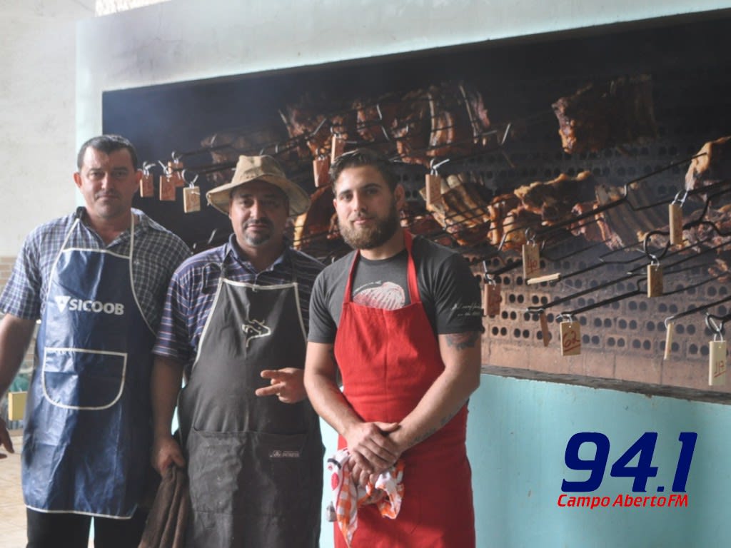 Ãšltimos dias da comercializaÃ§Ã£o do churrasco para a festa de Santa Ana