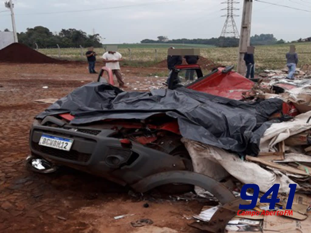 Quedas: Violenta colisÃ£o entre carro e caminhÃ£o deixa um morto na manhÃ£ desta quarta