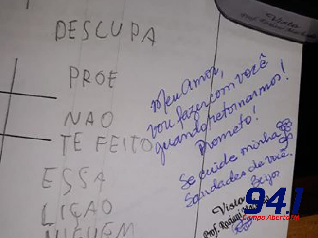 PR: Aluna deixa atividade em branco, e recado emociona professora