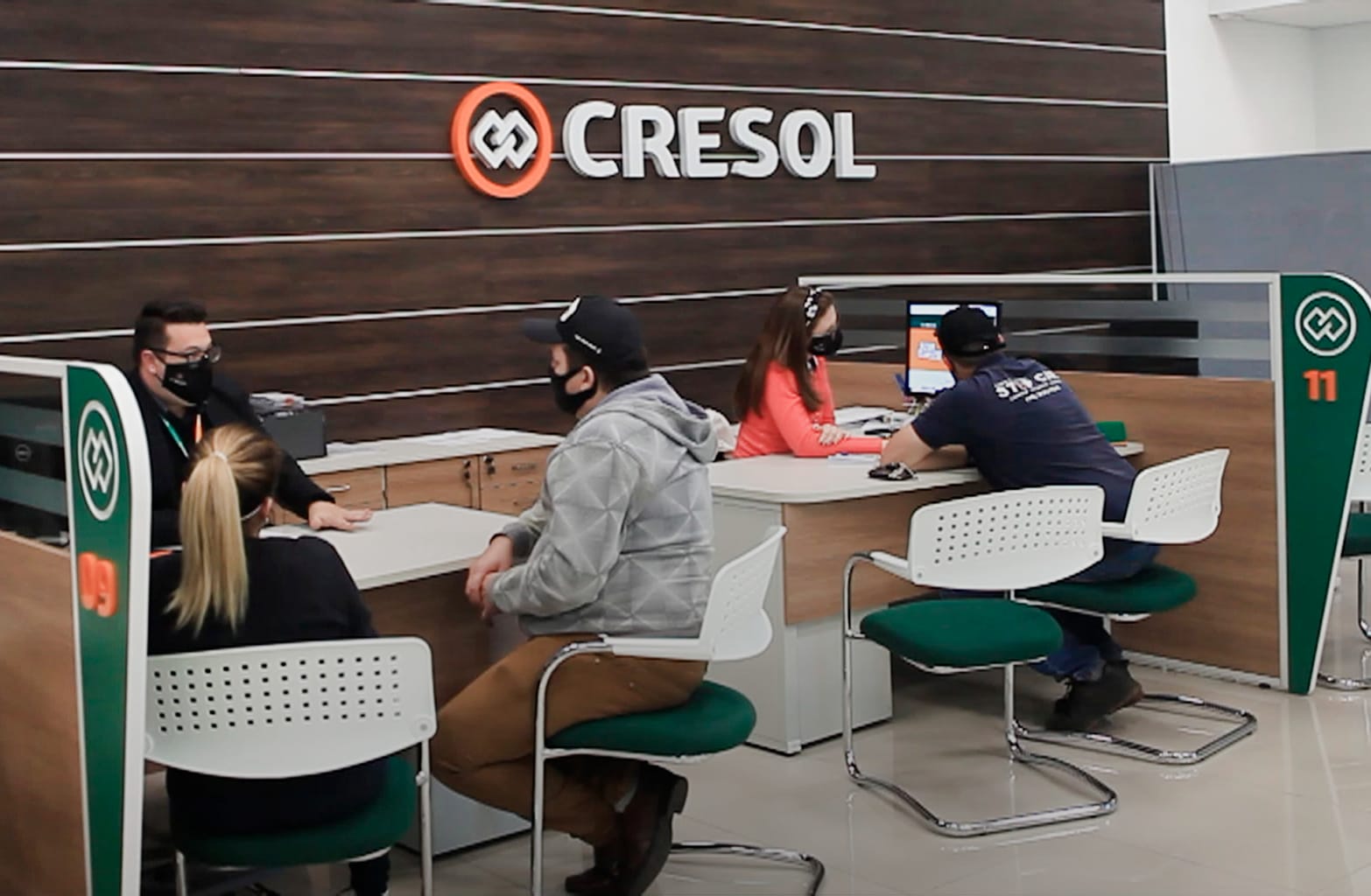 Cresol atinge a marca de 600 mil cooperados em 25 estados