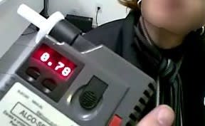 Motorista bÃªbado se envolve em acidente com atropelamento e foge do local