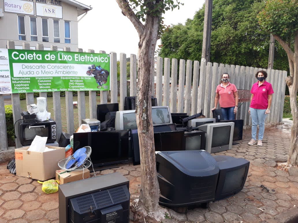 Hoje Ã© dia de coleta de lixo eletroeletrÃ´nico, pilhas e lÃ¢mpadas