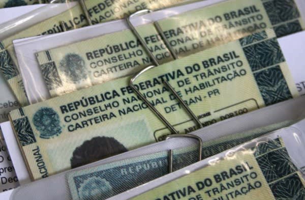 Câmara aprova aumento do prazo de validade da CNH para 10 anos