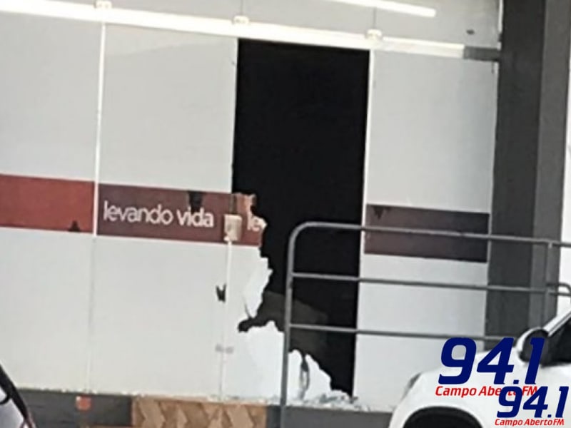 Laranjeiras: Homem invade a Comunidade Zoe armado com foice