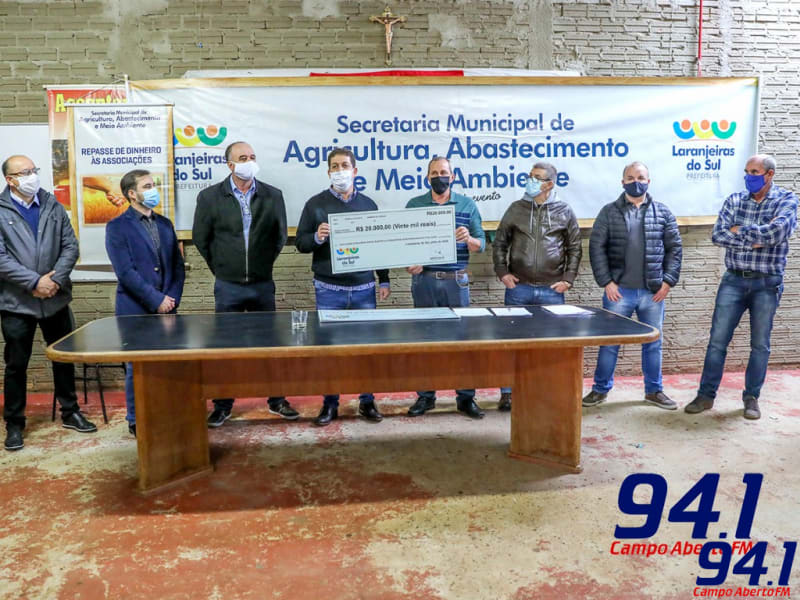 Laranjeiras do Sul - Ãgua Verde e 8 de Junho recebem recursos  do Programa Dinheiro na comunidade da prefeitura