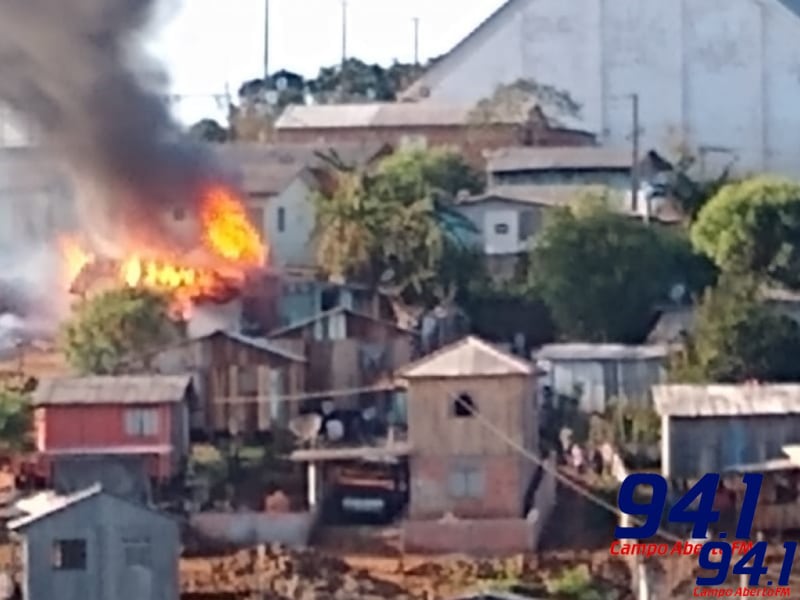 Laranjeiras: Duas casas pegam fogo no bairro SÃ£o Miguel