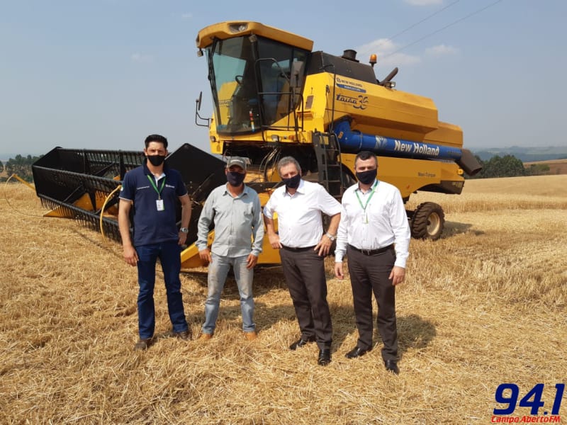 Rio Bonito do IguaÃ§u  - Sicredi financia mÃ¡quinas e equipamentos para produtores