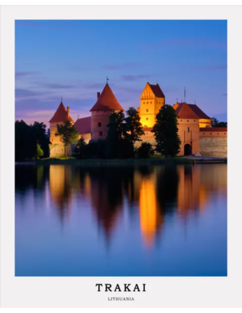 Kelionės plakatas „Trakai naktyje“ – kelionių plakatas | Framein