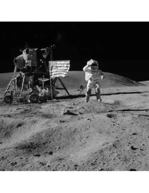 Apollo nusileidimo mėnulyje nuotrauka 7 – fotografijos plakatas | Framein