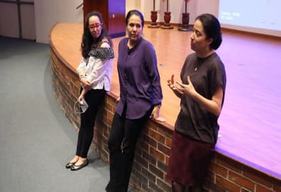 Videoforo motiva la participación de mujeres en la ciencia