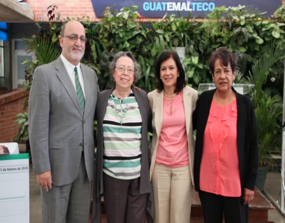 Despedida de la licenciada Ángela Cáceres