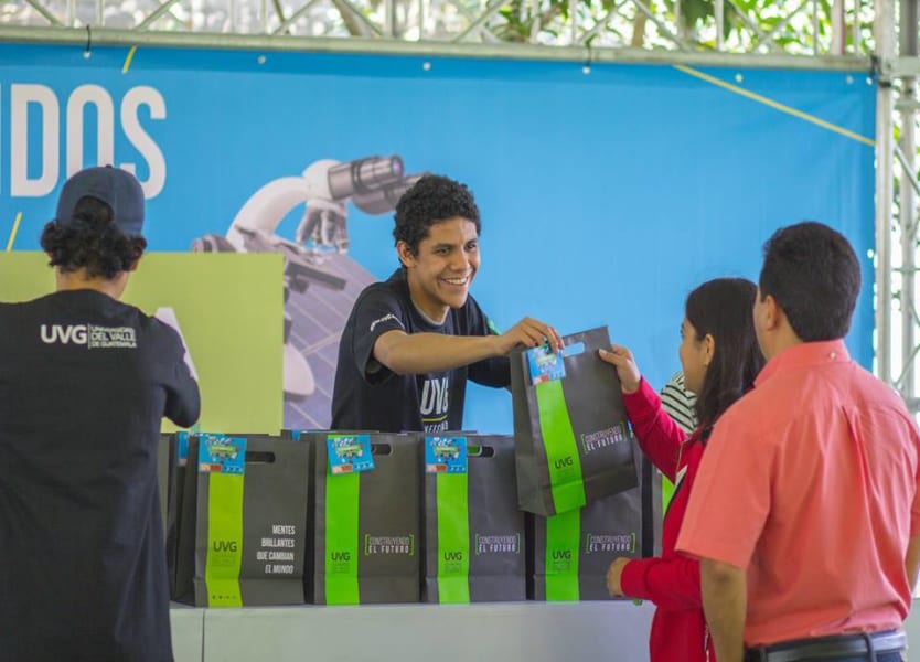 EXPERIENCIA MAKER UVG 2018