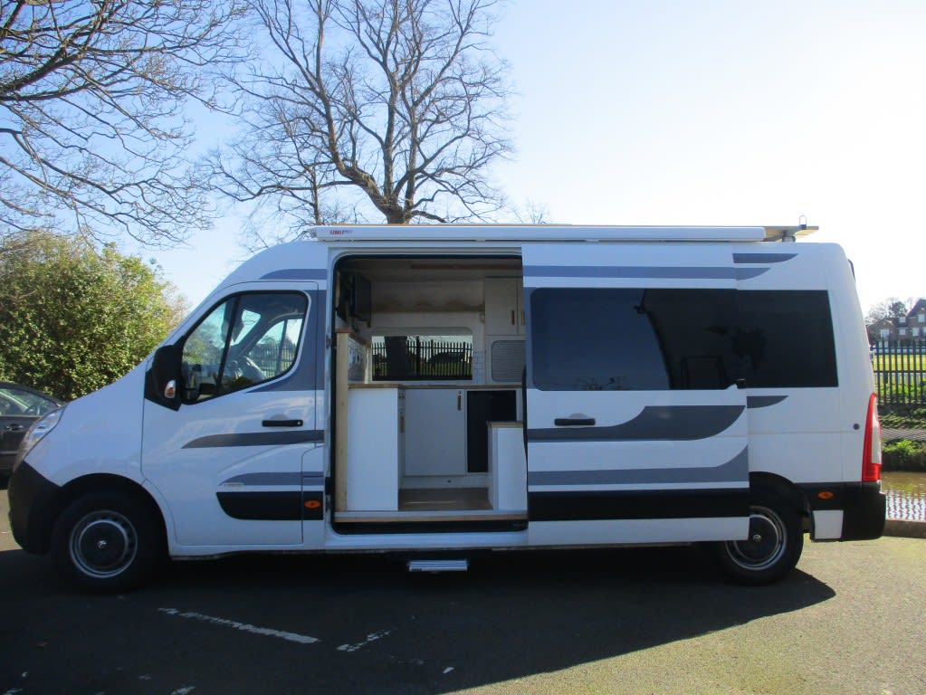 2014-vauxhall-movano-camper-van