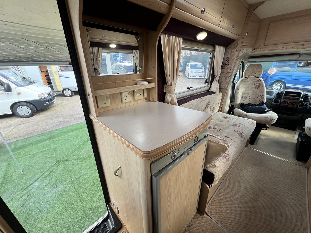 Peugeot Autosleeper Nuevo 2 Berth Motorhome 2.0l, End Kit...