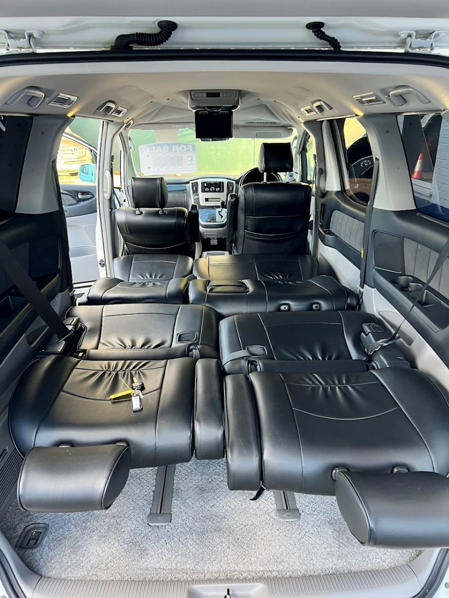 Toyota Alphard White 7 Seater People Carrier 2 4l Petrol 