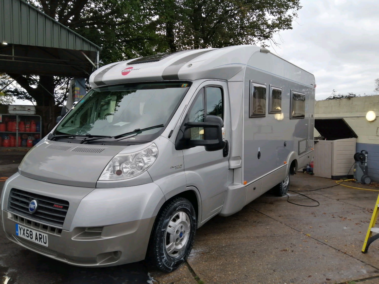 2008 Burstner Solano T710 White