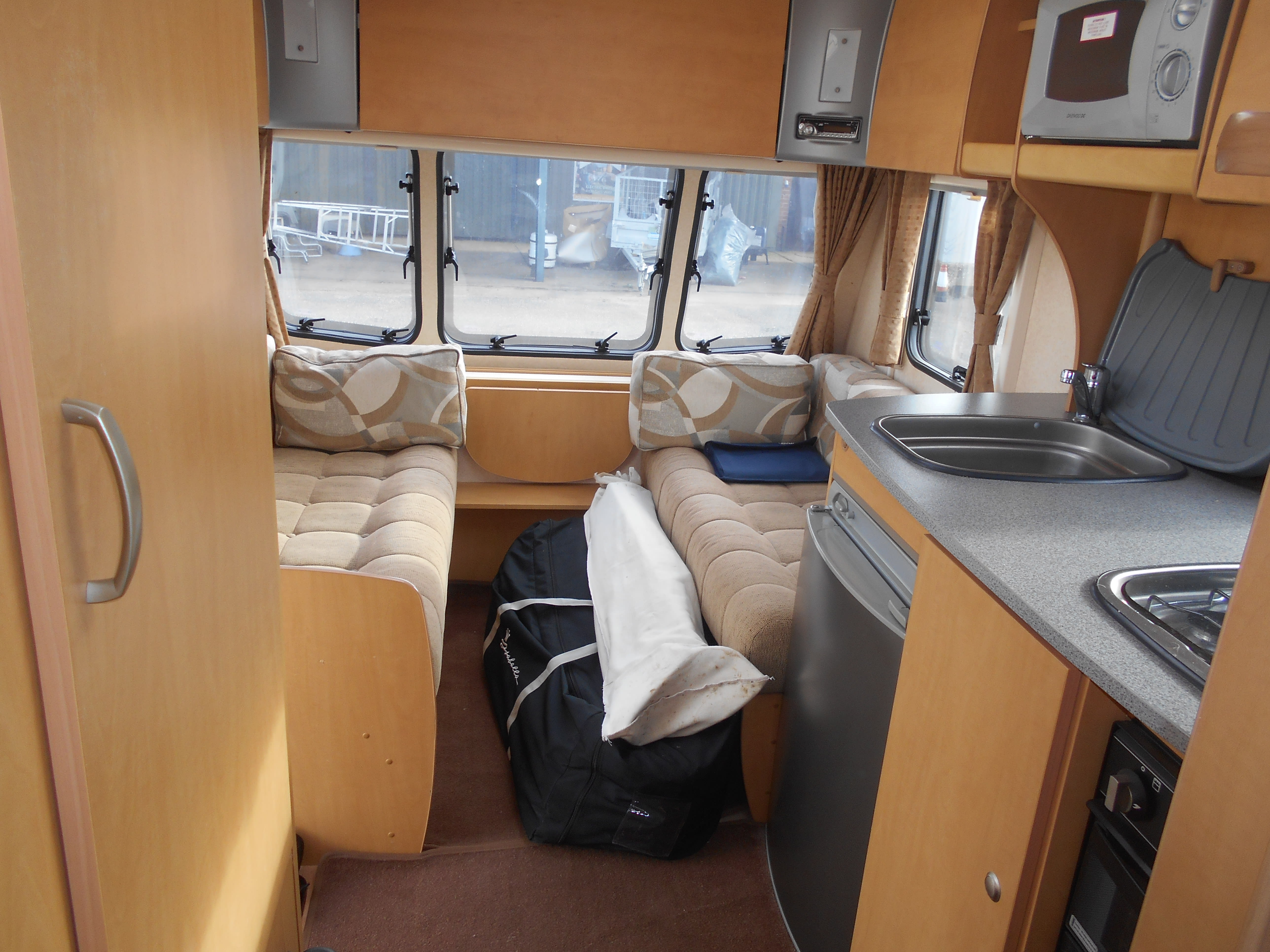 Bailey Gt60 Ranger 460/4 4 Berth Light Weight Fixed Bed 2010