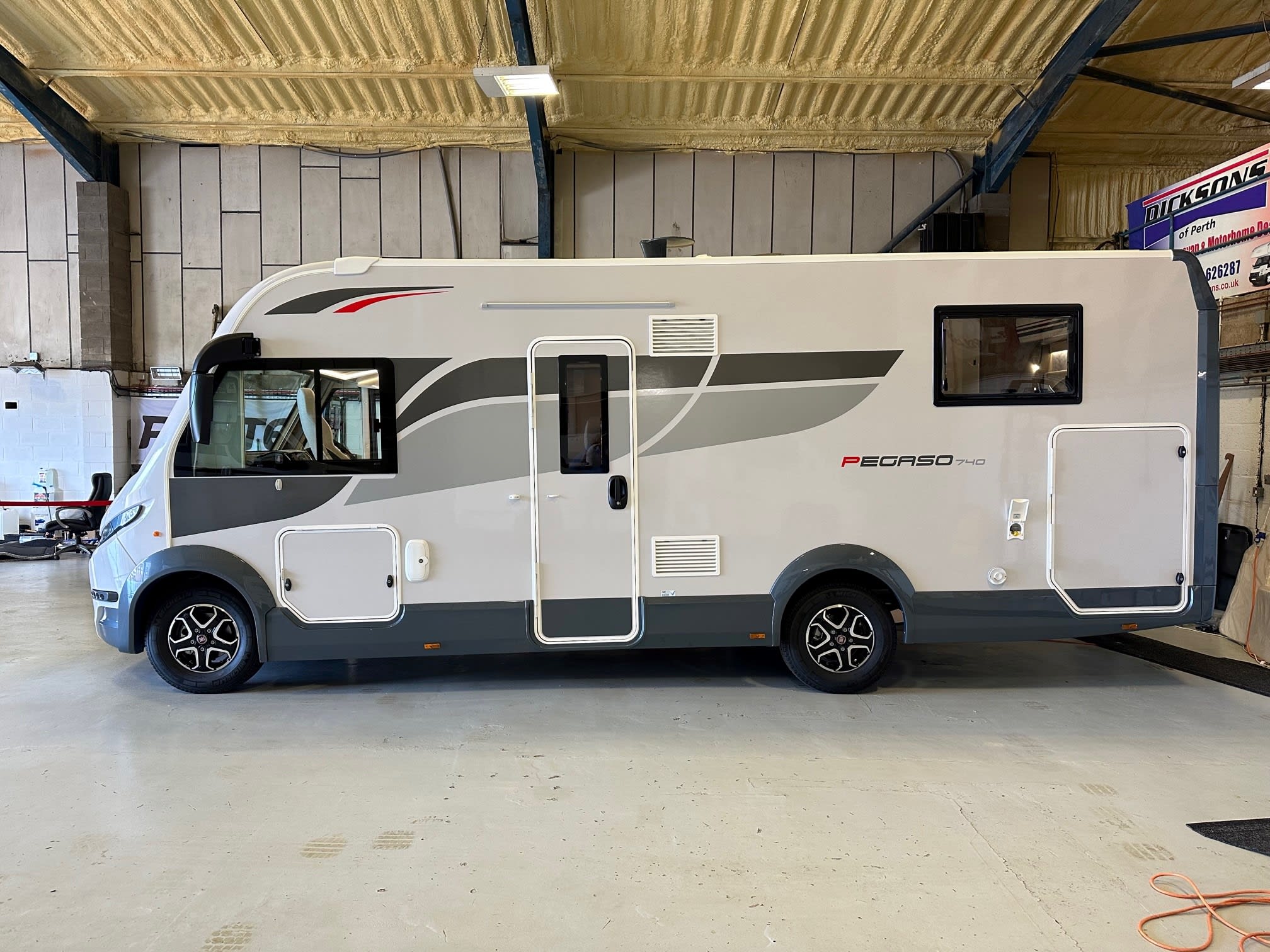 roller-team-pegaso-740-automatic-4-berth