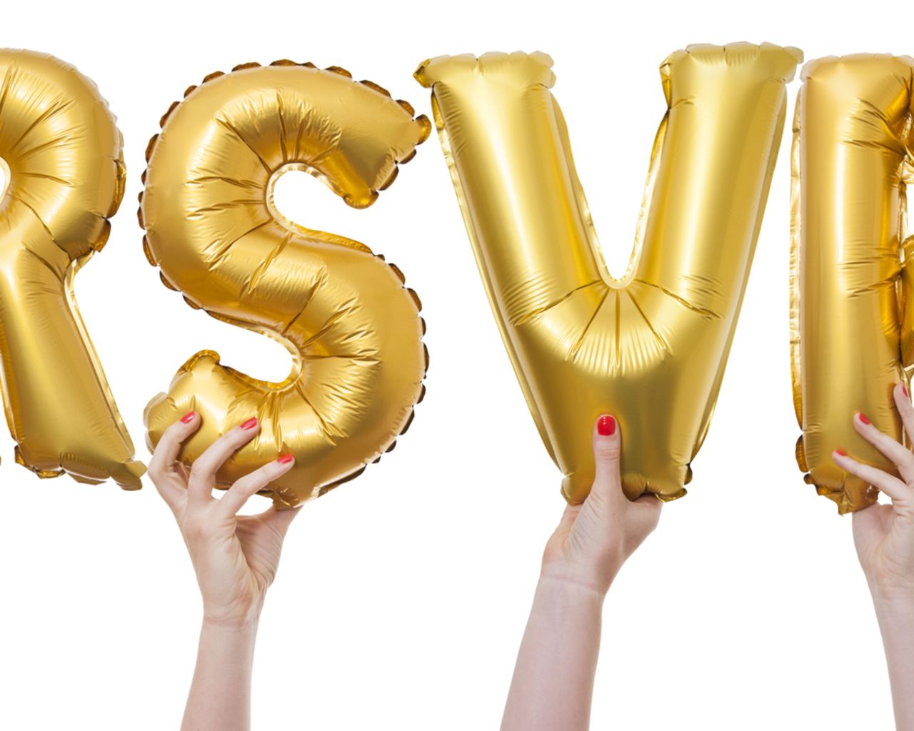 RSVP word made from gold balloons rsvp-betekenis-en-meer-vragen