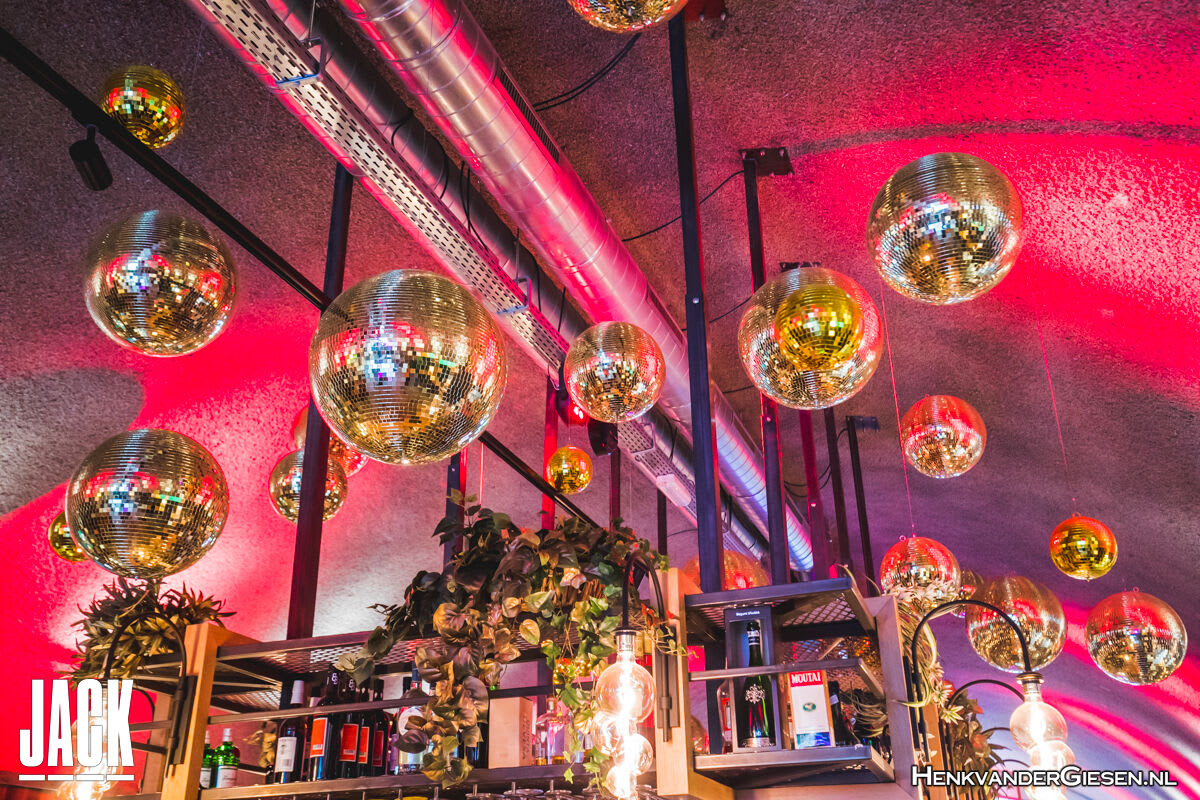 decoratie-discoballen-trouwlocatie-JACK-Rotterdam