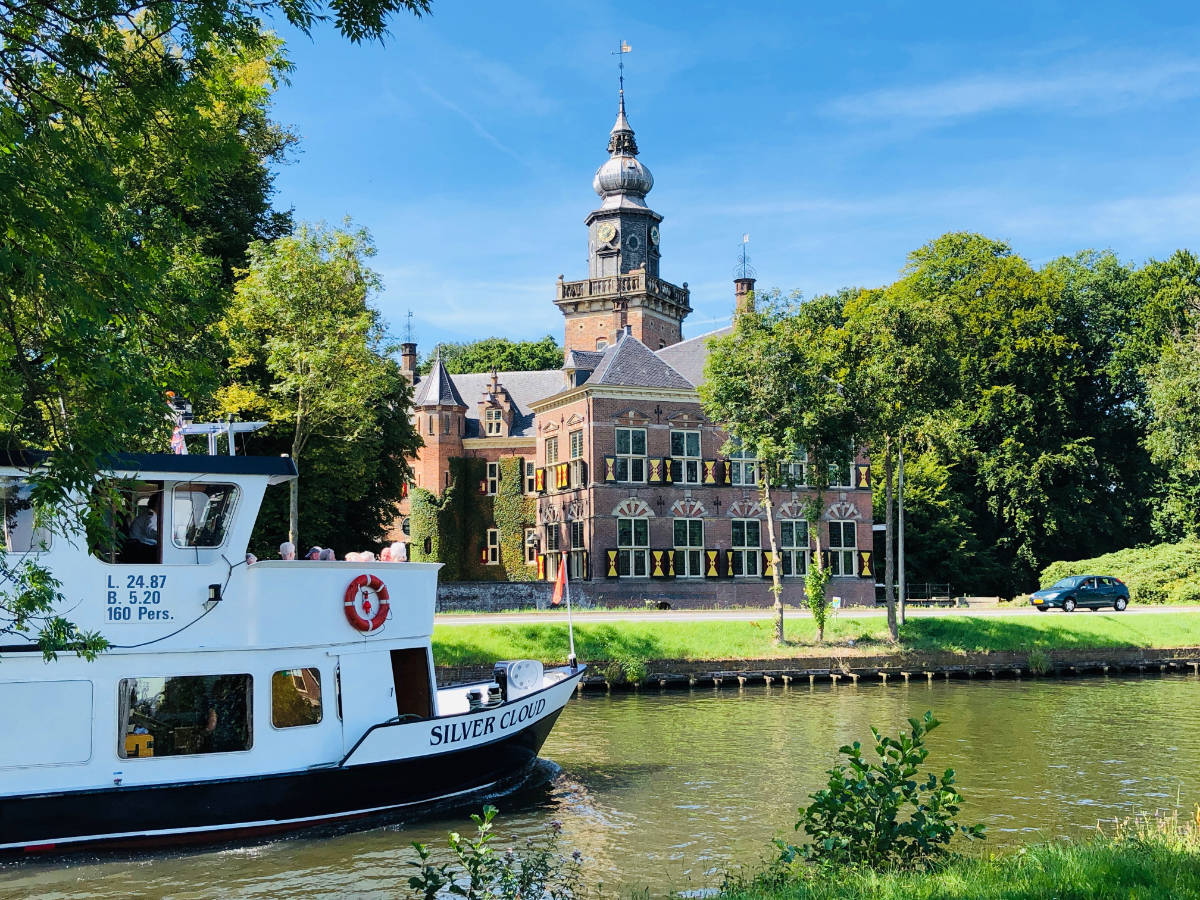 trouwen-op-een-boot-landhuis-langs-vecht