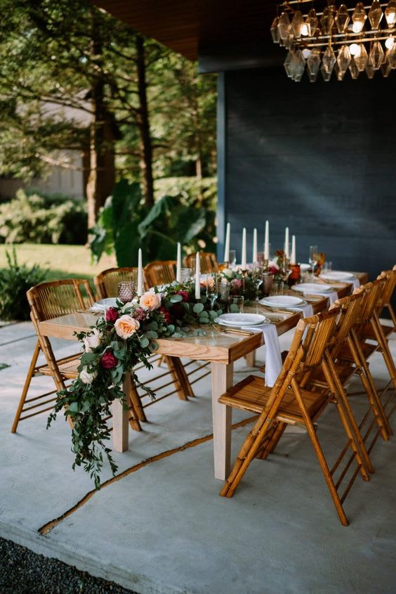 intiem-diner-setting-buiten-microwedding