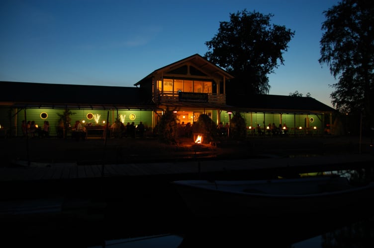 strandhuis-vinkeveen-haven-avond