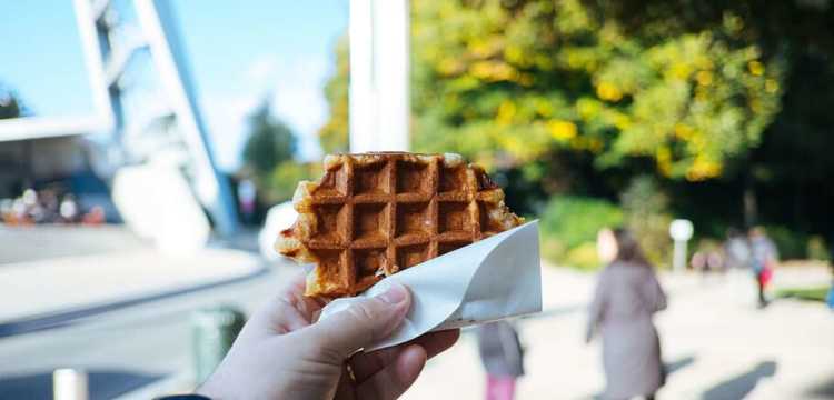 Wafel in de hand