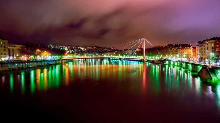 Promenade nocturne sur la Saône