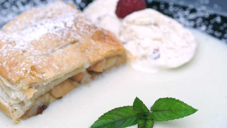Apfelstrudel