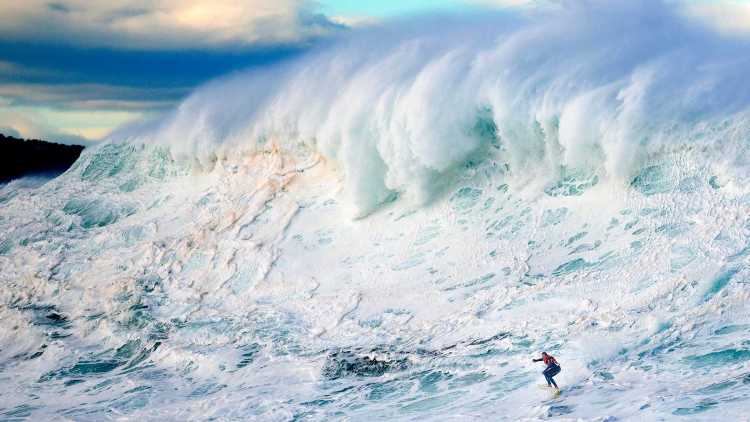 Vagues géantes à Belharra