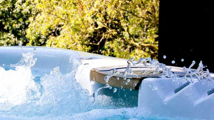 Valentijnsweekend met jacuzzi in de natuur, Saint Sauveur