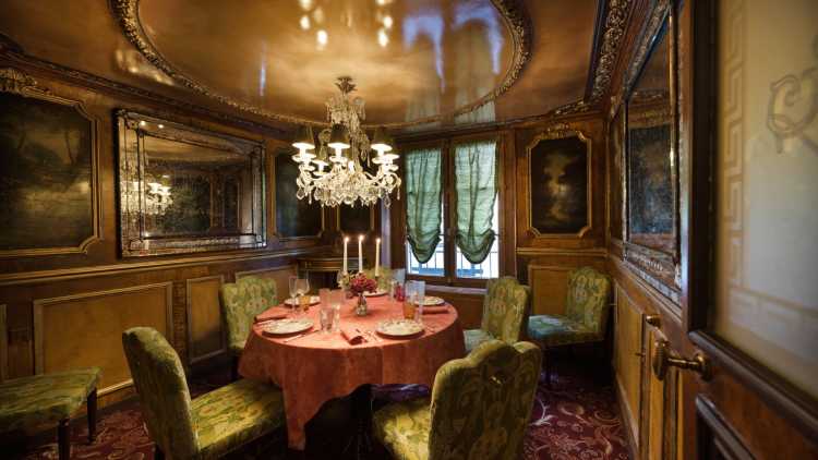 © Copyright La maison de plaisirs Lapérouse, Jean-Pierre Salle